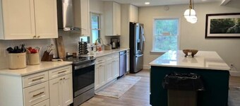 Old Southern - Lakefront - Dog friendly