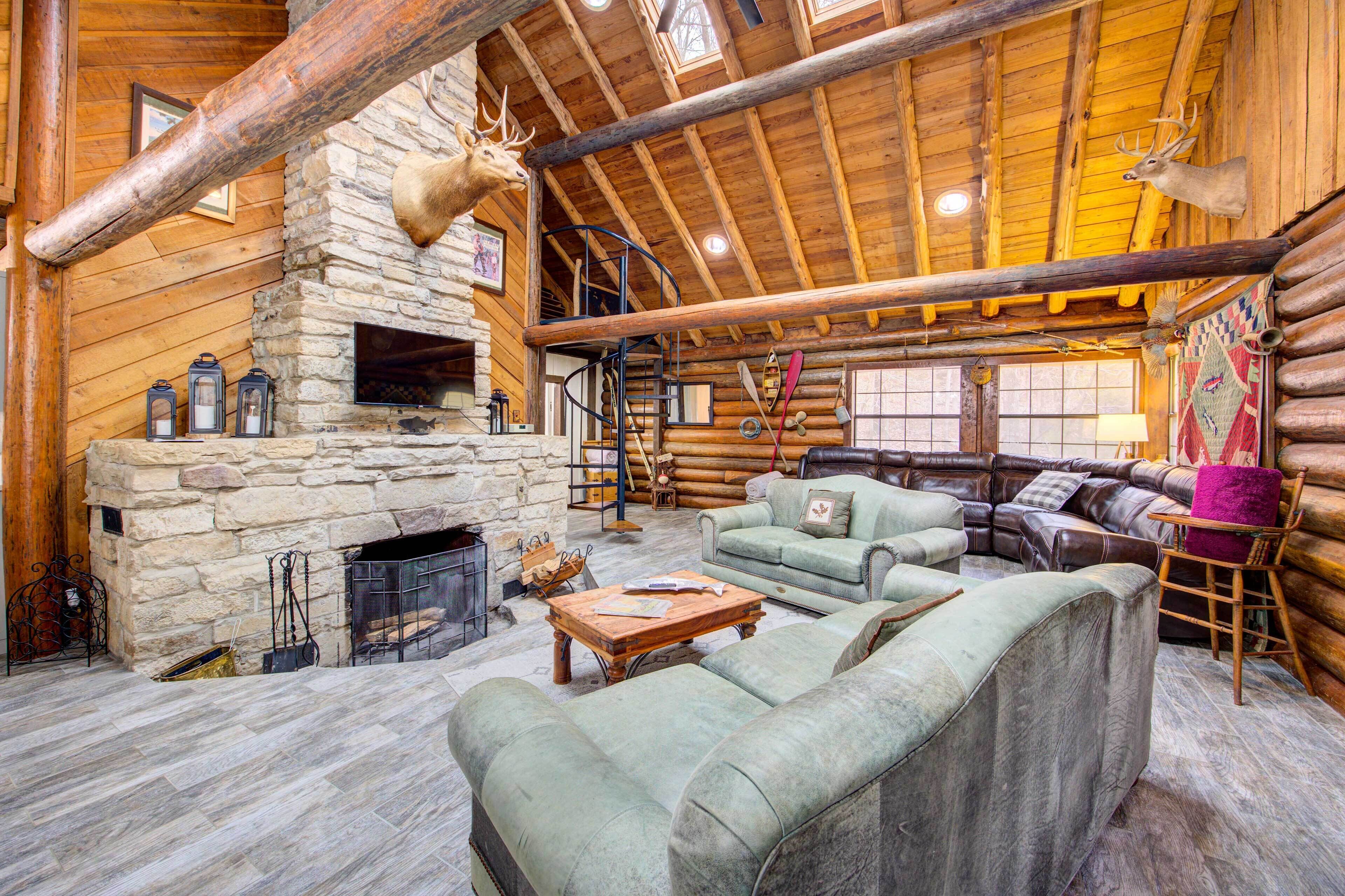 Secluded Beaver Lake Cabin w/ Private Dock!