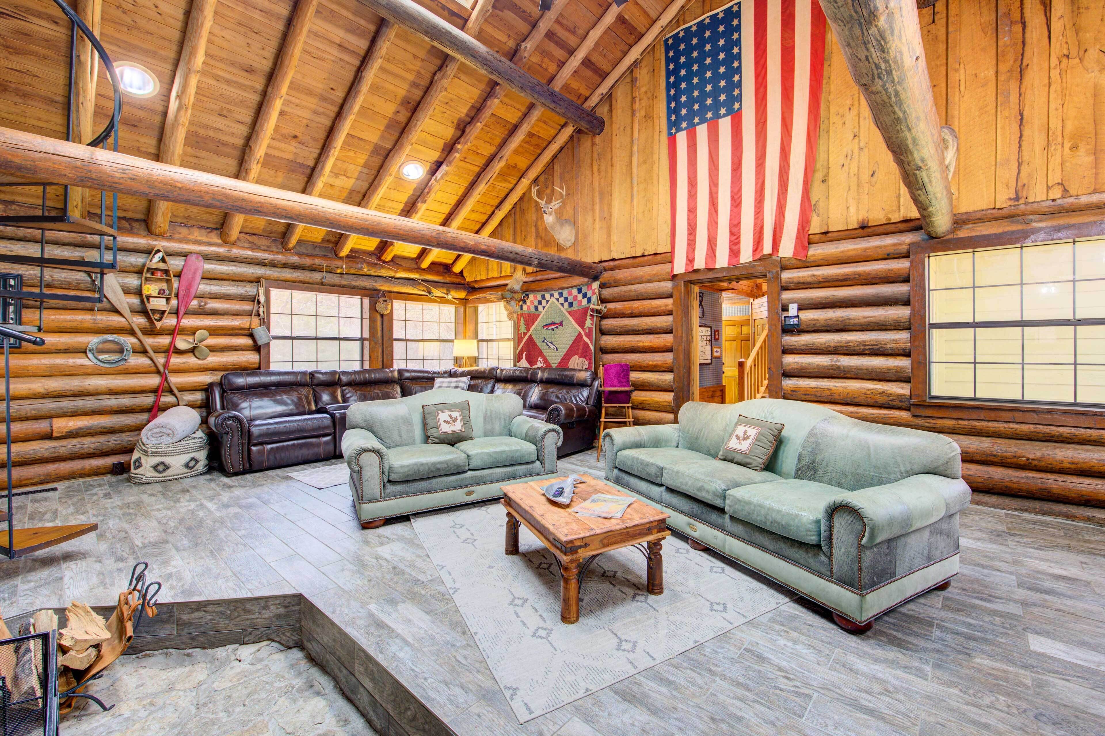 Secluded Beaver Lake Cabin w/ Private Dock!