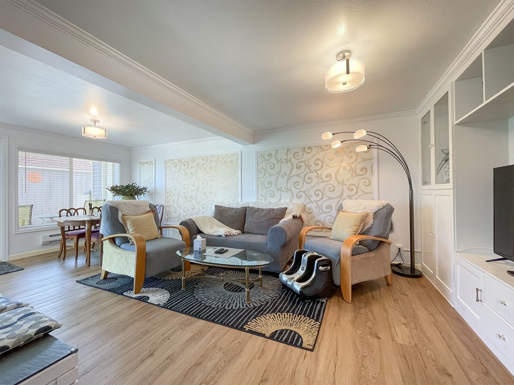 Strait view! Great location for hiking, biking, kayaking and whale watching.