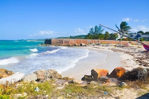 Property grounds - Castaways Villa (Duncans)