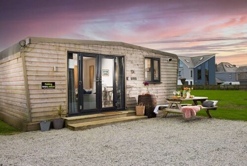 Wheal Amelia-Beautifully Fitted Wooden Lodge