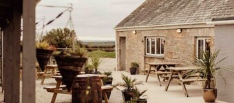 Bushwood- Beautifully Fitted Wooden Lodge