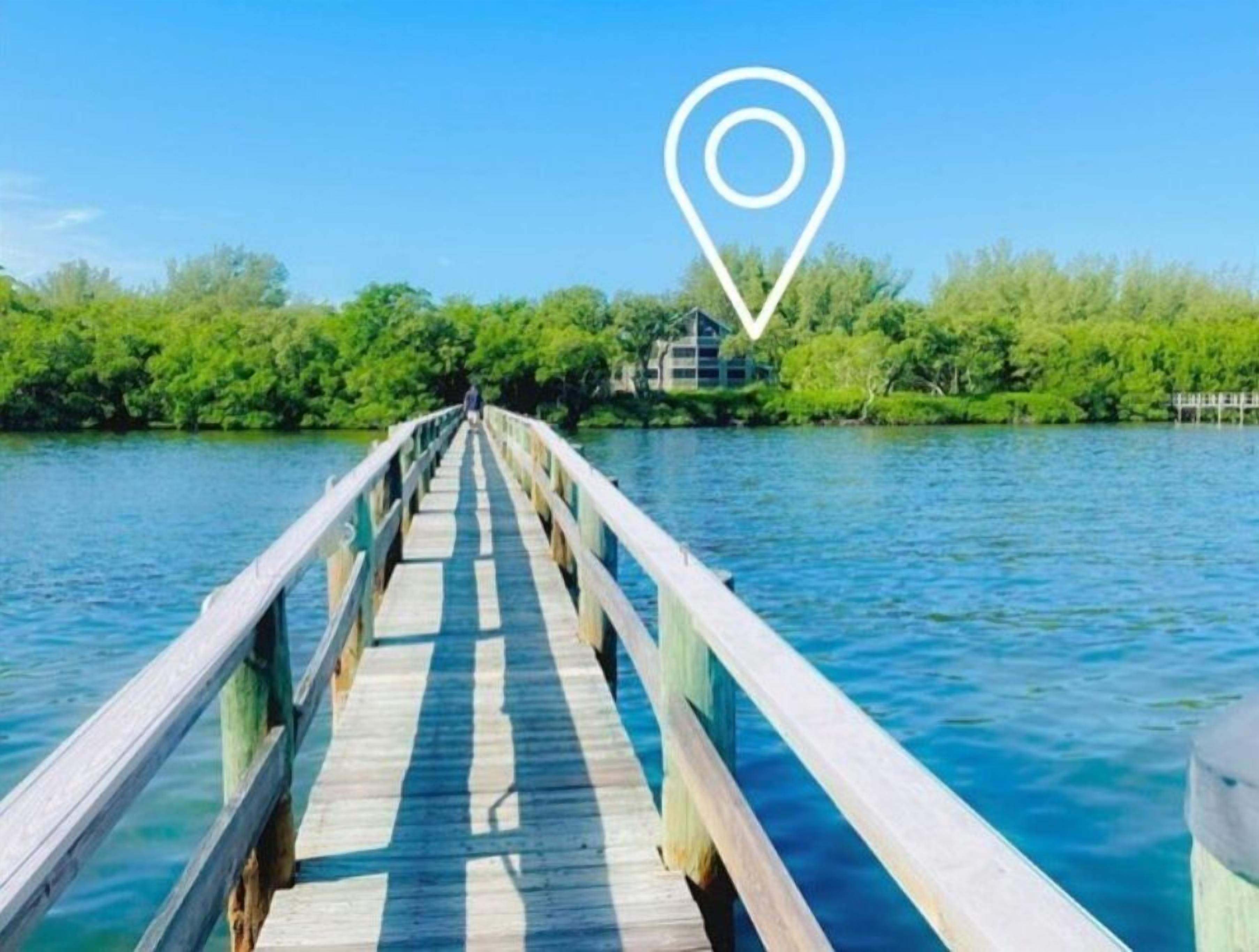 Island Getaway: Bayfront Condo - 2 Min Walk to Beach, Pool, Ferry, Parking Incl.