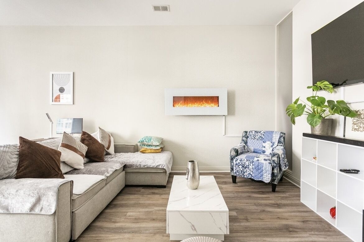 Beautiful Loft Style Apartment in the heart of Down Town Silver Spring.