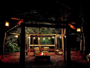 Property grounds - Pin Oak Villa: Pet-Friendly Cabin Near Cook Forest & Allegheny National Forest (Marienville)