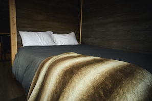 1 chambre, accès au Wi-Fi (inclus), literie fournie