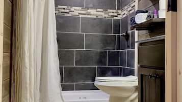 Towels, soap, shampoo, toilet paper