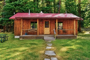 Exterior - Located against the mountains facing the river (Red River)