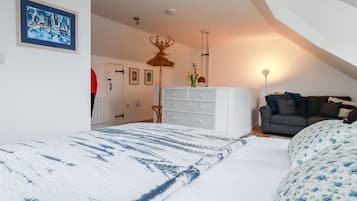 4 habitaciones, decoración personalizada y muebles diferentes
