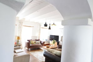 Cottage | Living area