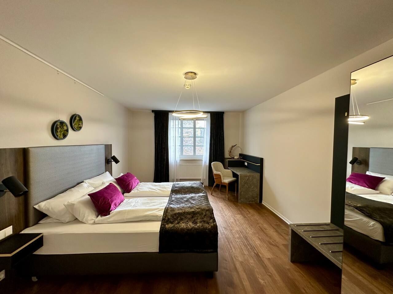 Premium bedding, in-room safe, blackout curtains, free WiFi