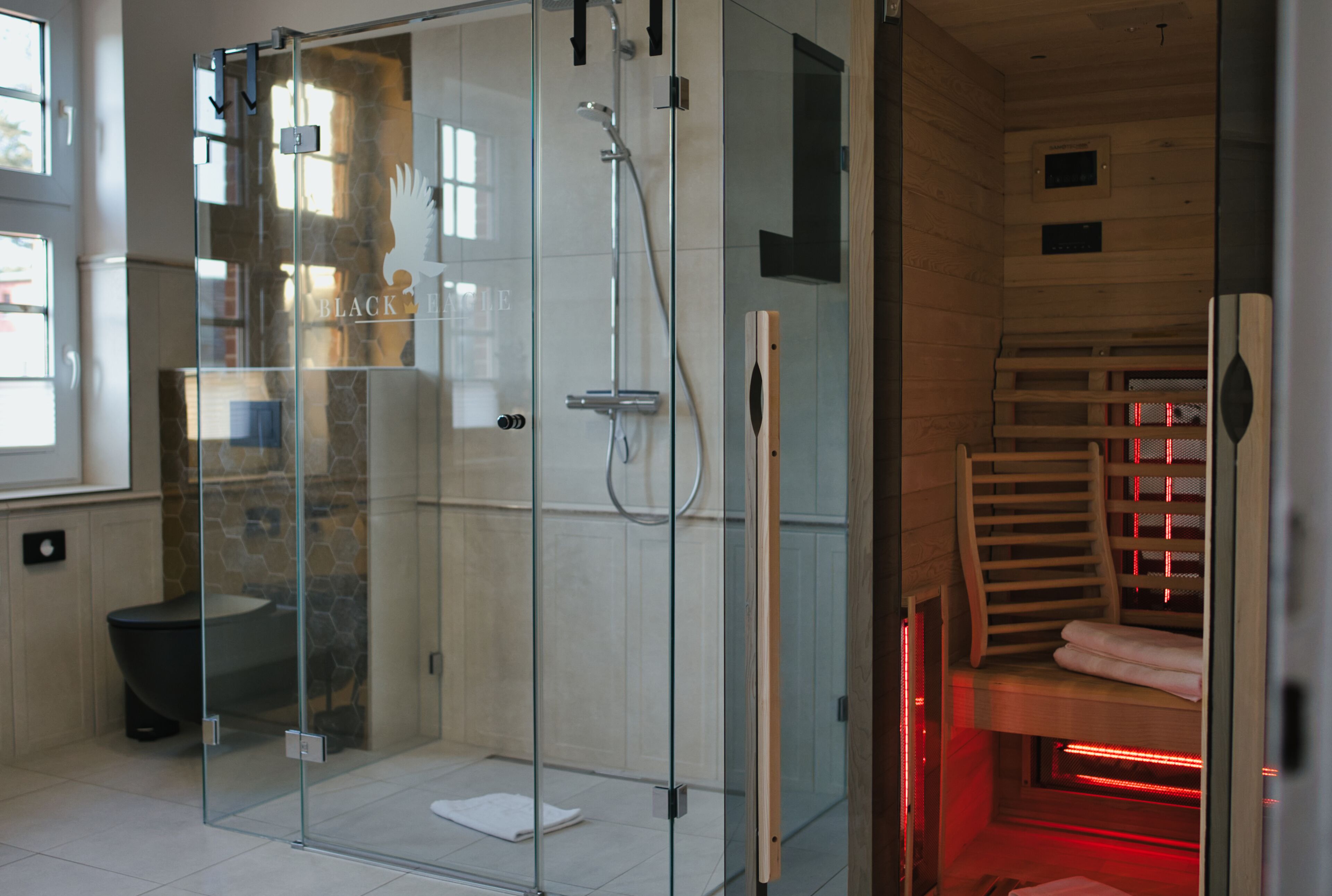 Royal Apartment mit Meerblick und eigener Infrarotkabine, Black Eagle 4 | Badezimmer | Dusche, Regendusche, Haartrockner, Handtücher