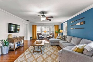 TV, fireplace, offices