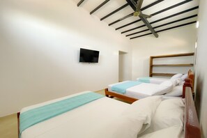 Standard Studio (Quintuple) | Free WiFi, bed sheets - Ayenda Palmas del Rio (Mompos)