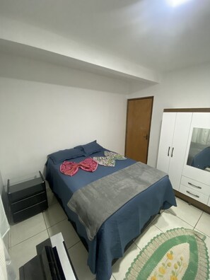 2 bedrooms, WiFi, bed sheets