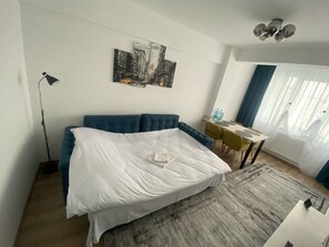 1 chambre, fer et planche à repasser, Wi-Fi gratuit, draps fournis