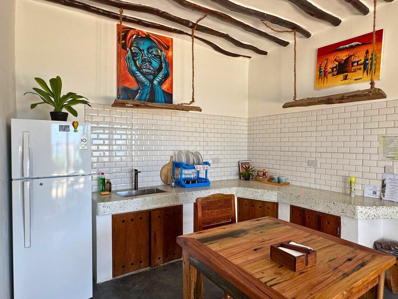 Superior Villa, Bathtub, Ocean View | Desk, bed sheets