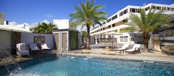 Pereybere Suites and Penthouses Offer Free Breakfast