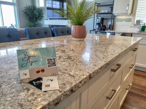 Dining - Beautiful Kismet View Cottage with golf cart 188 (Osoyoos)