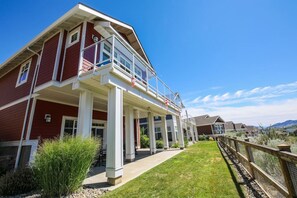 Exterior - Beautiful Kismet View Cottage with golf cart 188 (Osoyoos)