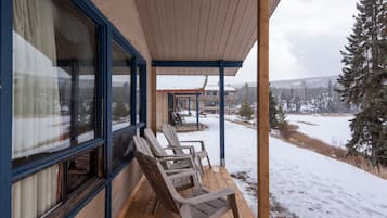 1 sovrum, minibar, strykjärn/strykbräda och sängkläder