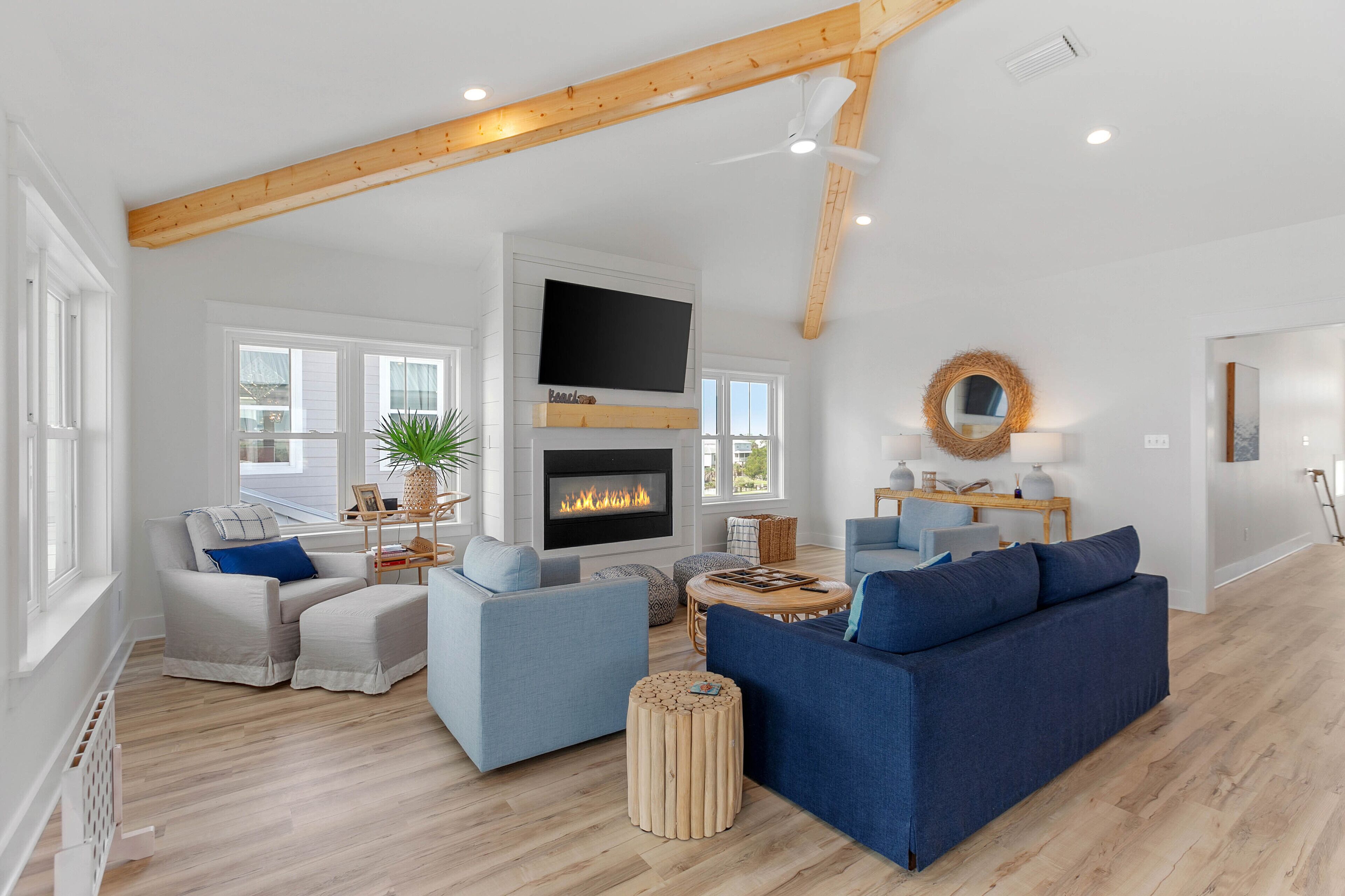 Stunning new beach house right on the sand!