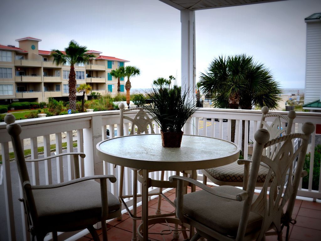511 Summer Winds Ocean View condo 3 pools