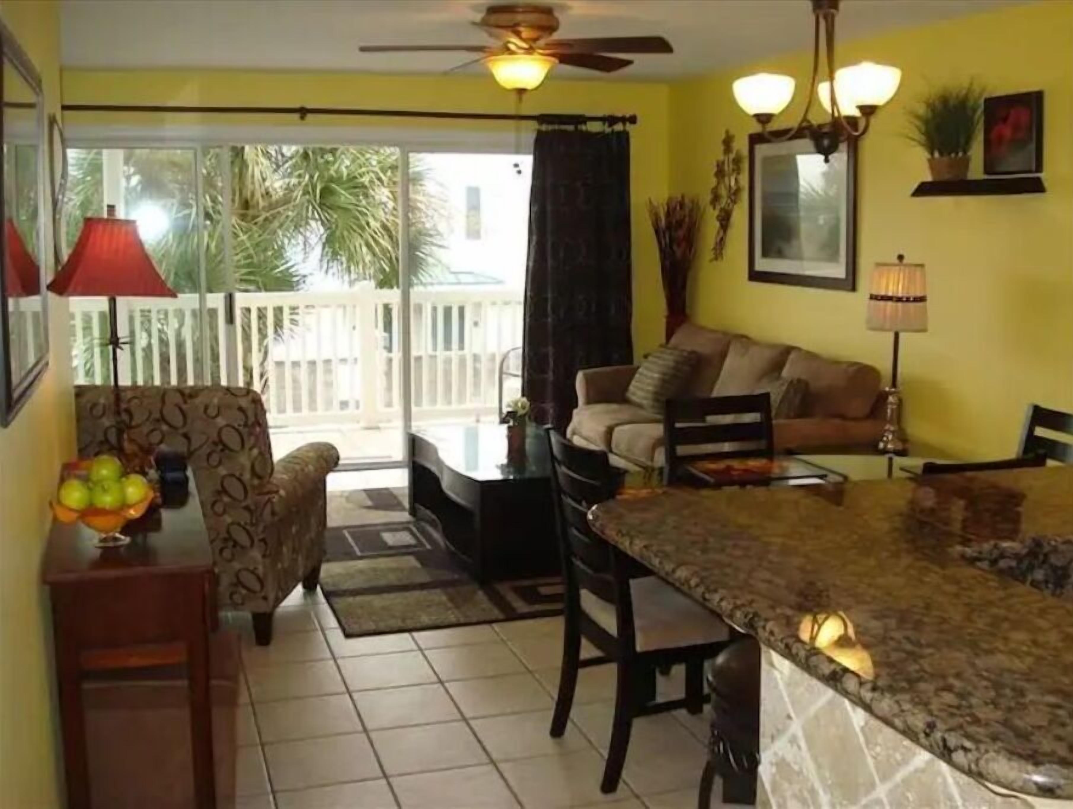 511 Summer Winds Ocean View condo 3 pools