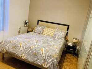 5 chambres, fer et planche à repasser, Wi-Fi gratuit, draps fournis