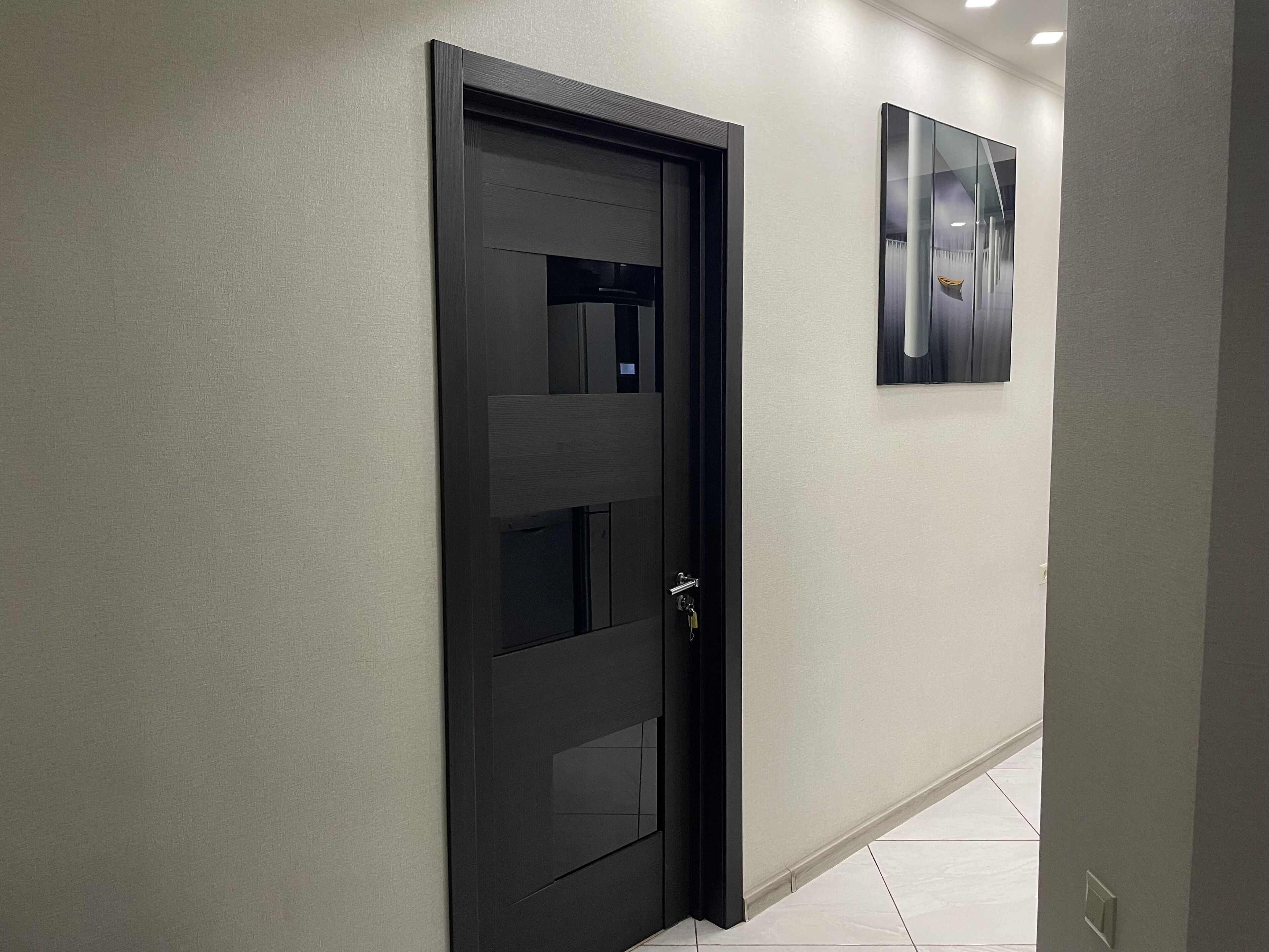 Basic Double Room | Living area | 20-inch flat-screen TV with cable channels, TV