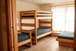 24 chambres, fer et planche à repasser, Wi-Fi