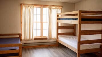 8 bedrooms, WiFi