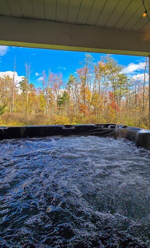 Hartman Lodge w/ Hot Tub! - Lodge w/ Hot Tub, 8 Bedrooms, 9 Bathrooms