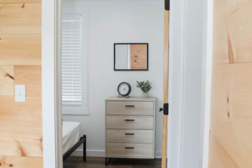 The Hillside Hideaway - Hartman Center