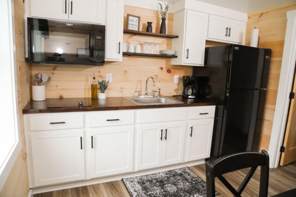 Deluxe Cabin 5 - Hartman Center