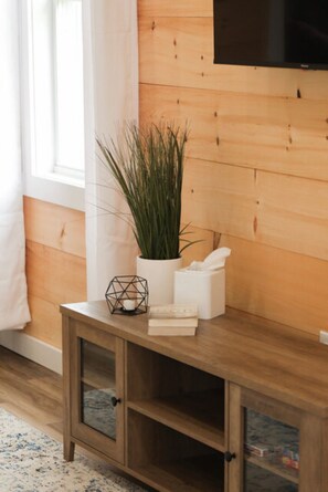 Interior - The Lazy Bear - Hartman Center (Milroy)