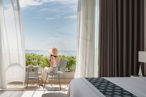 Panoramic Villa | Egyptian cotton sheets, premium bedding, down comforters - Sun Grand Feria (Ha Long)