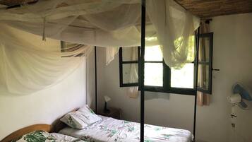 3 bedrooms, iron/ironing board, travel crib, WiFi