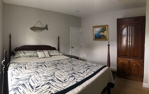 2 makuuhuonetta, silitysrauta/-lauta, ilmainen Wi-Fi, vuodevaatteet