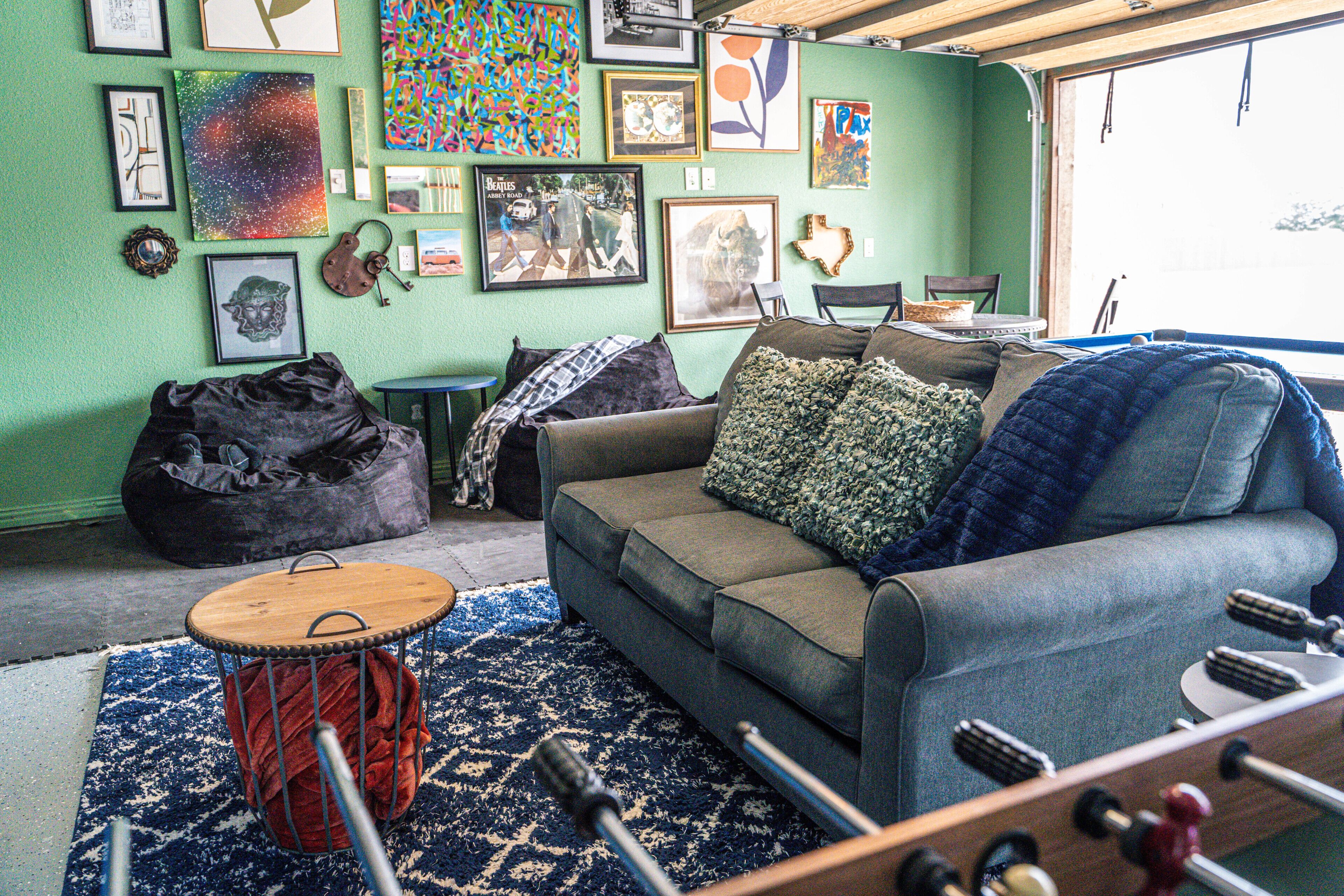 TheSunShine House - 5 Bdrm Family Boho Retreat w/ Gameroom & Media Room
