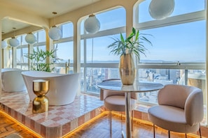 Panoramic Apartment | Dining