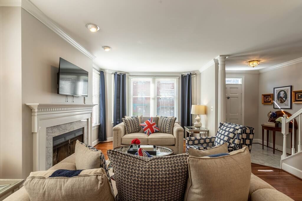 Braddock House, Old Town AX