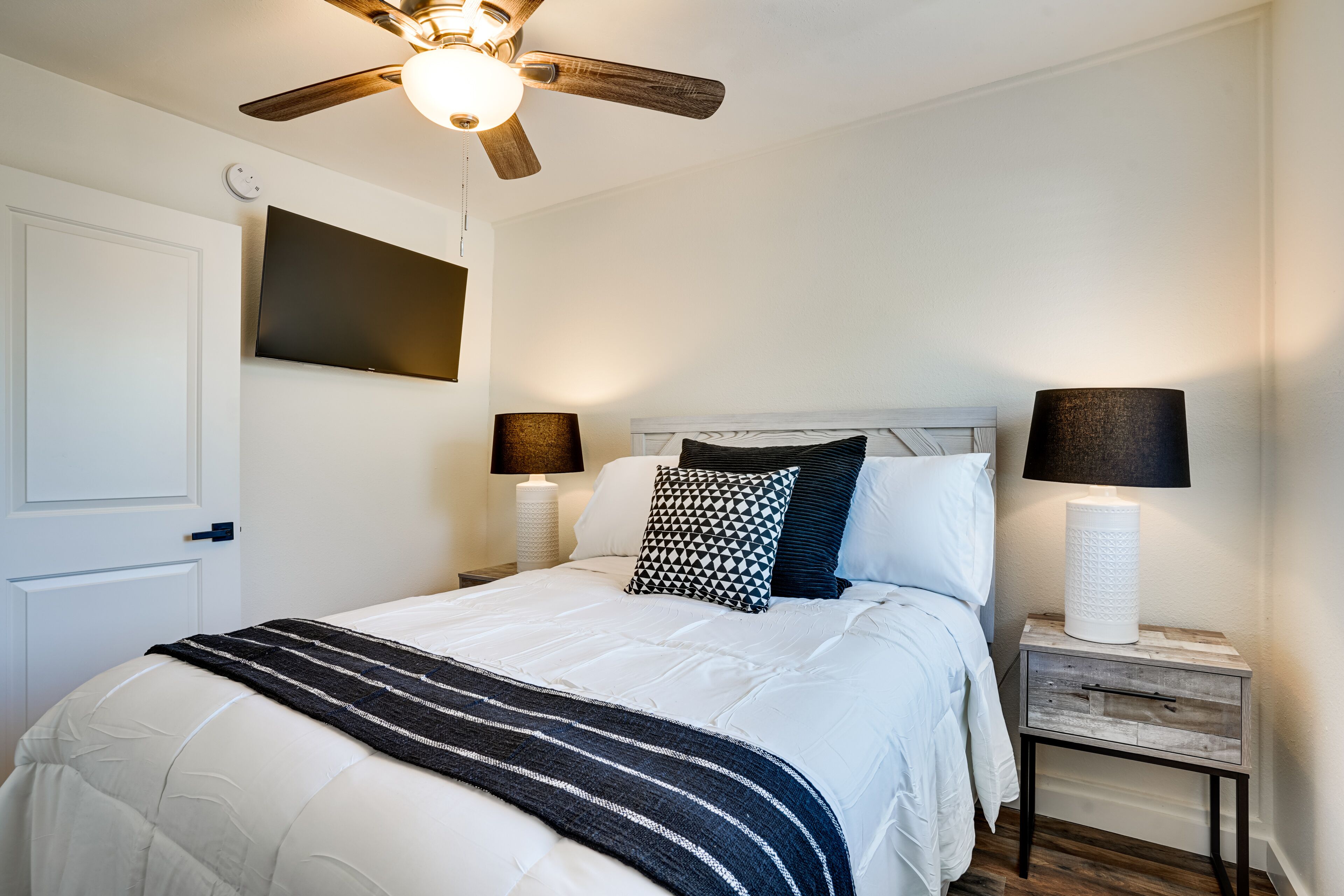 Sedona Vacation Rental: Private Patio w/ Gazebo!