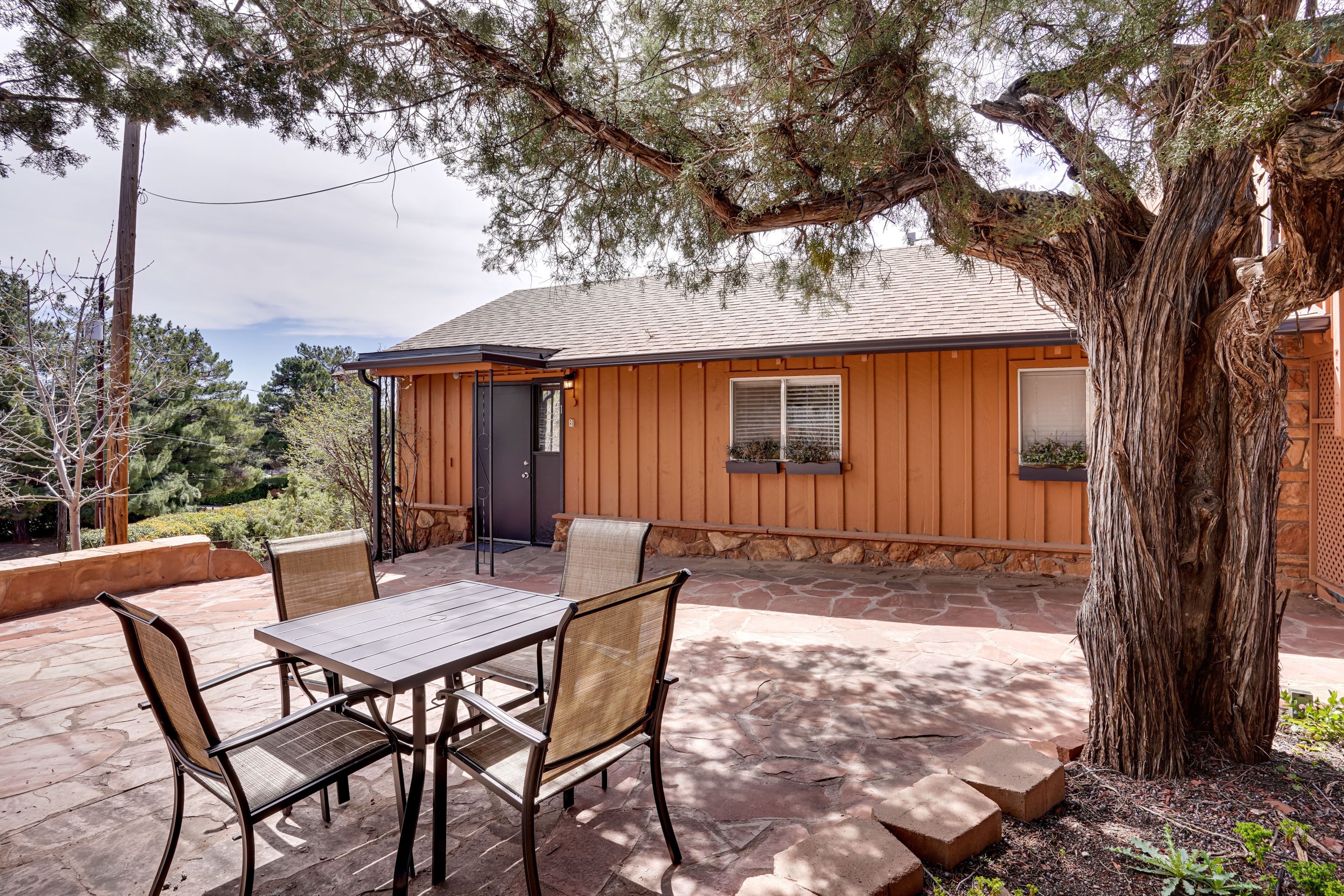 Sedona Vacation Rental - 3 Mi to Lover’s Knoll!