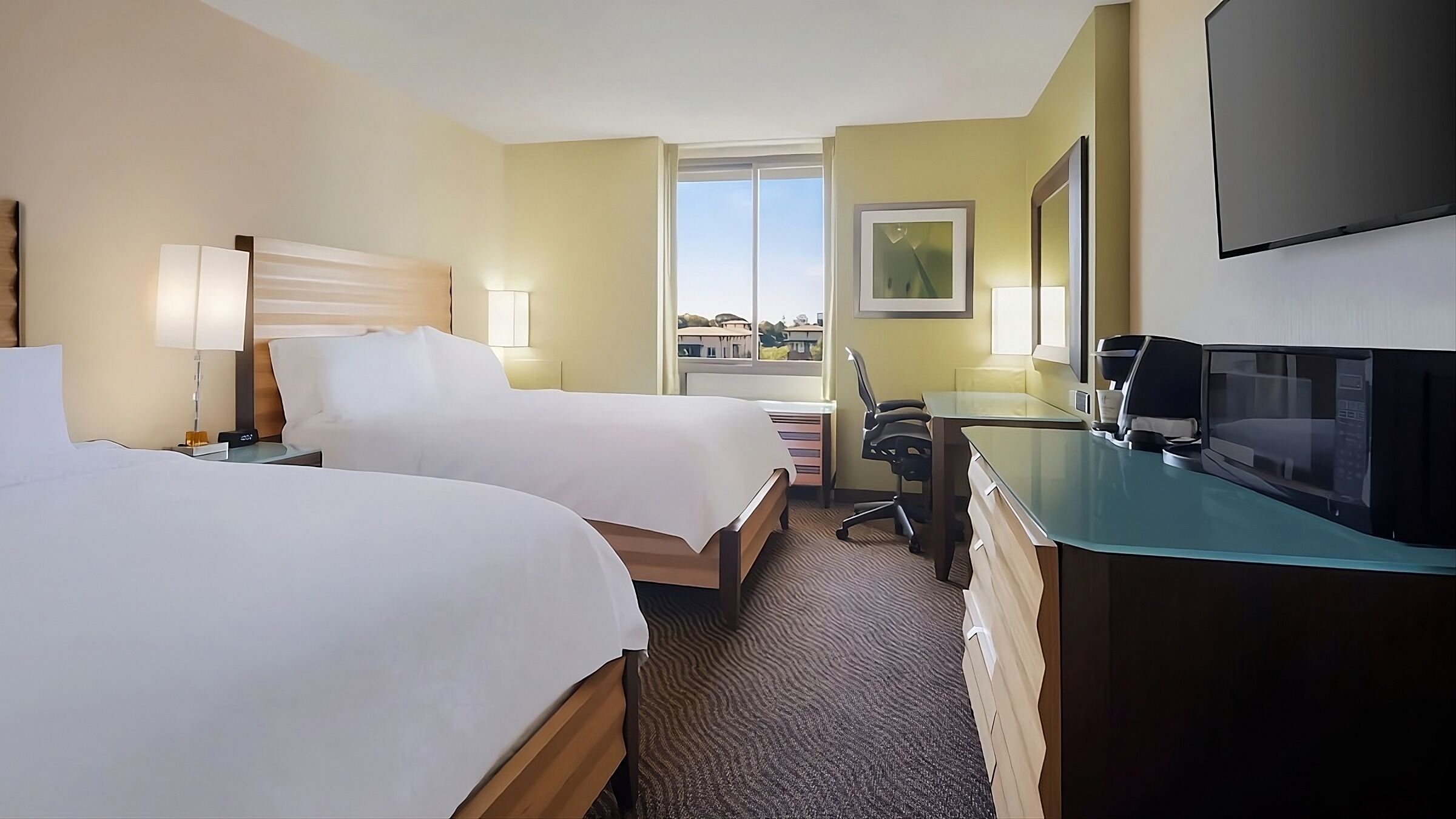 Upscale Accommodations! Perfect Choice For Corporate and Leisure Travelers!