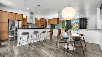 Superior Apartment | Private kitchen | Electric kettle