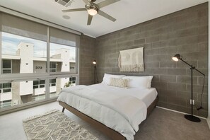 Premium appartement | 2 slaapkamers, een strijkplank/strijkijzer, reisbedje, gratis wifi