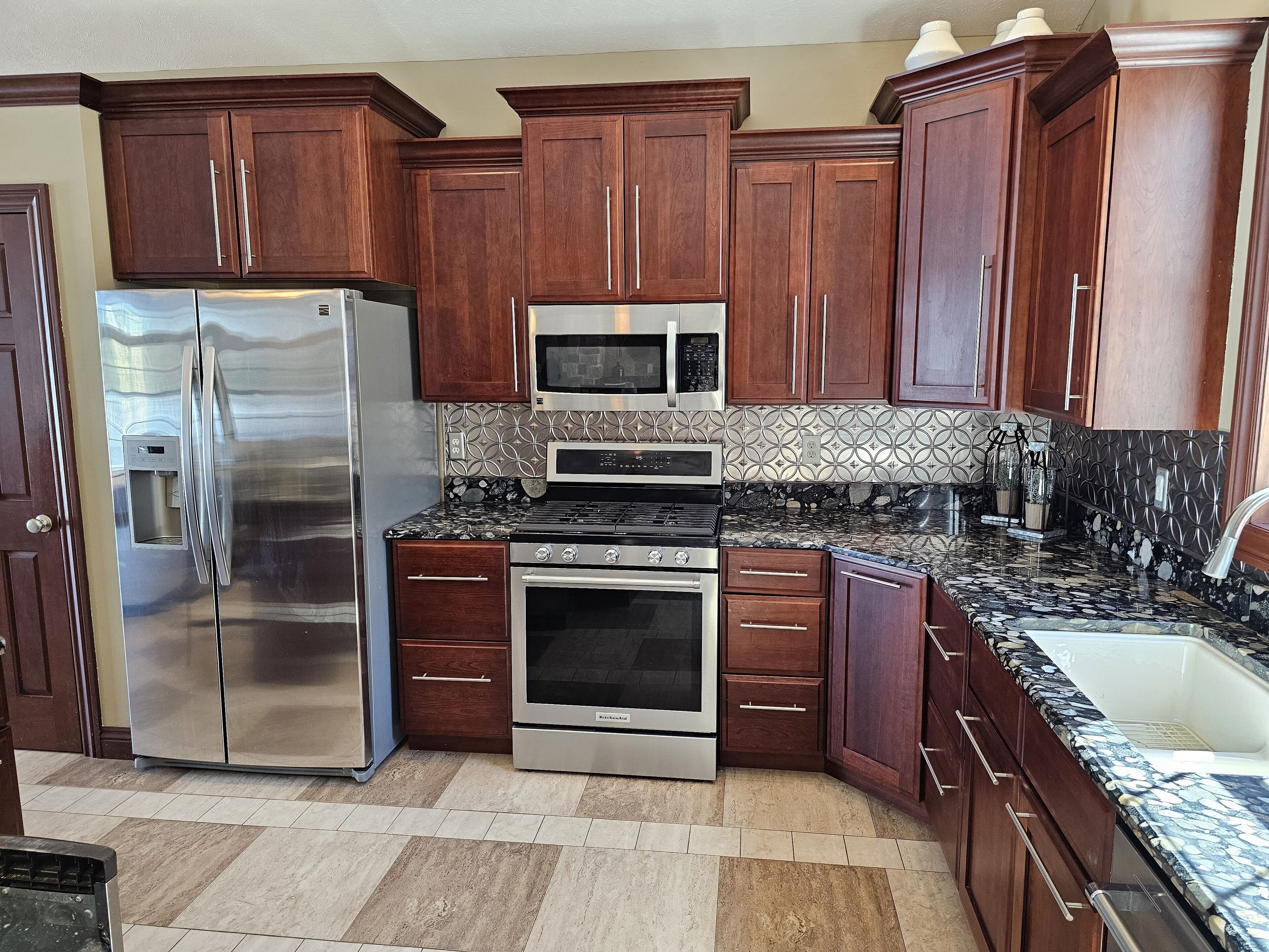 Lakehouse near Pictured Rocks, Trails, Personal Bar, Game Room, & Hot Tub!