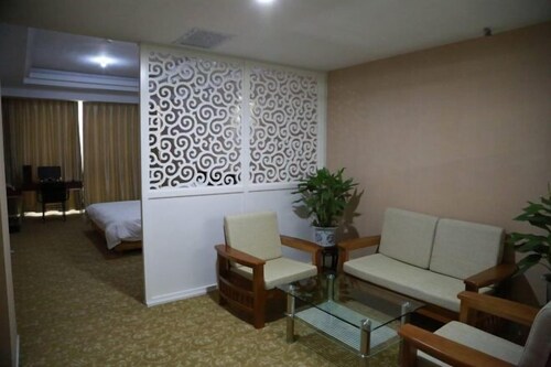 Bailong Hotel